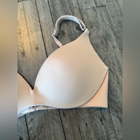 La Vie En Rose Sleekback Bra Bundle, size 36D - Picture 9 of 15